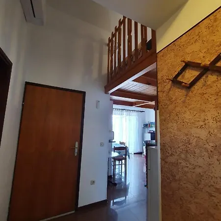 Appartement With Terace And Sea View Marica